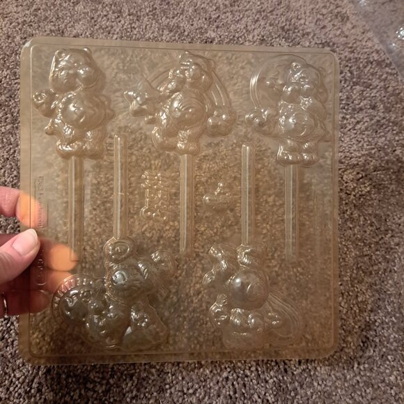 Vintage 1983 Care Bears,Wilton Pooh&Tigger 90's Plastic Candy/Choc Molds,Sports - Picture 9 of 15